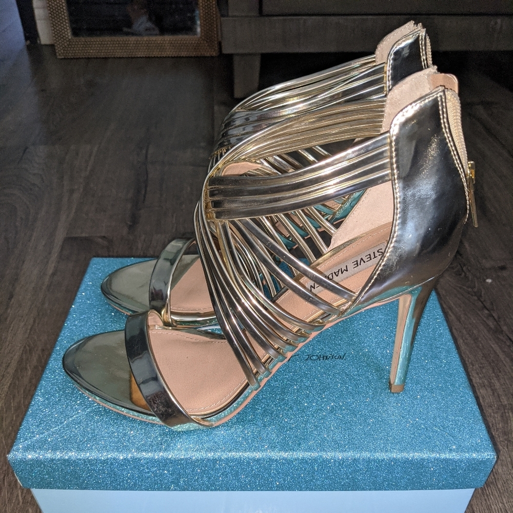 Steve Madden gold heels